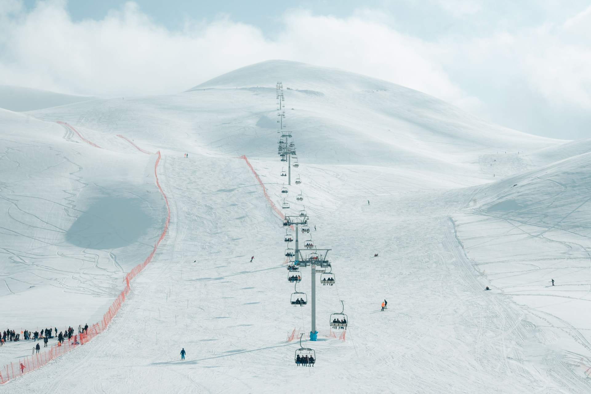 Indoor skiën vs skiën op de piste: wat is het verschil?