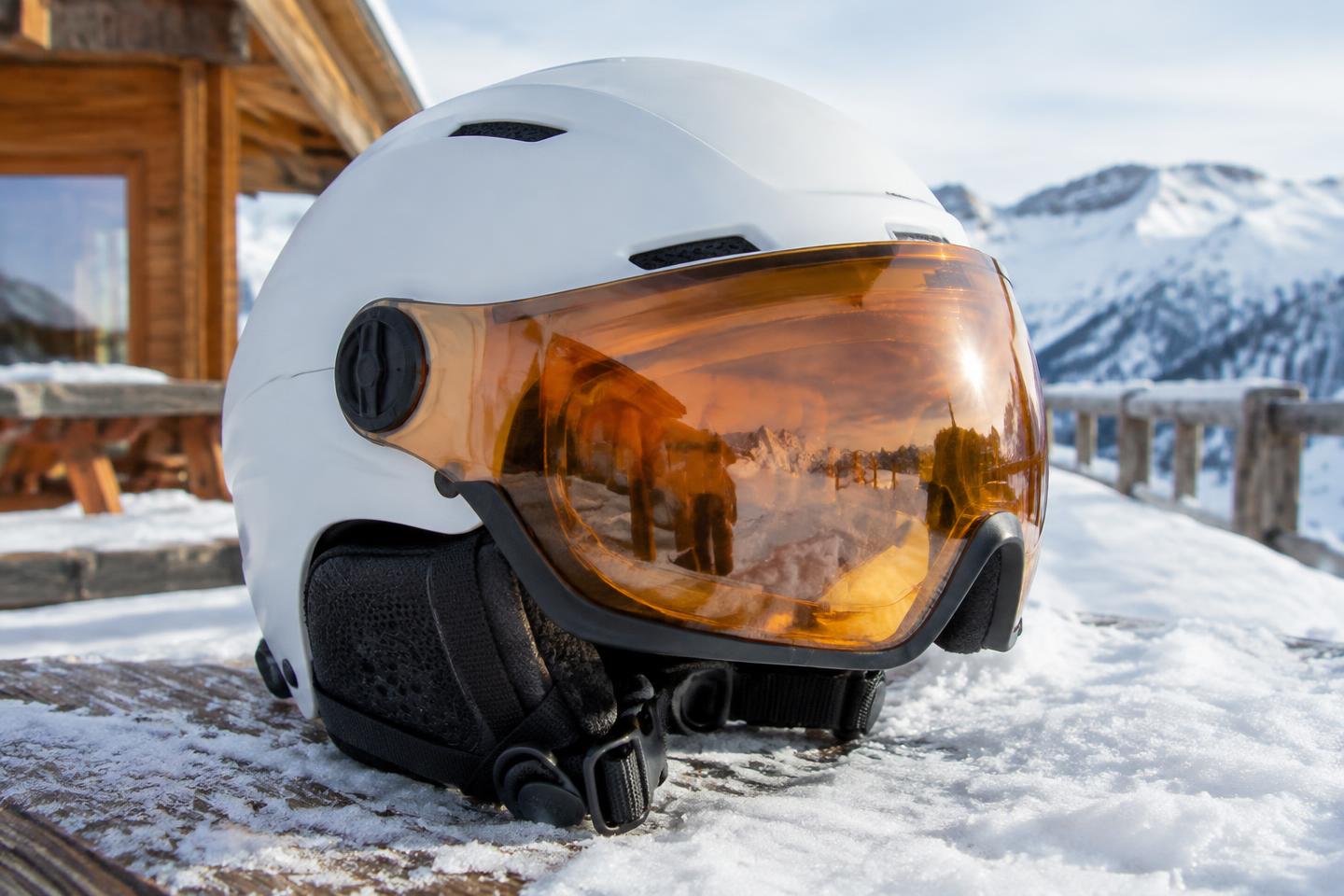 Skihelm met vizier: waarom (of waarom niet)?