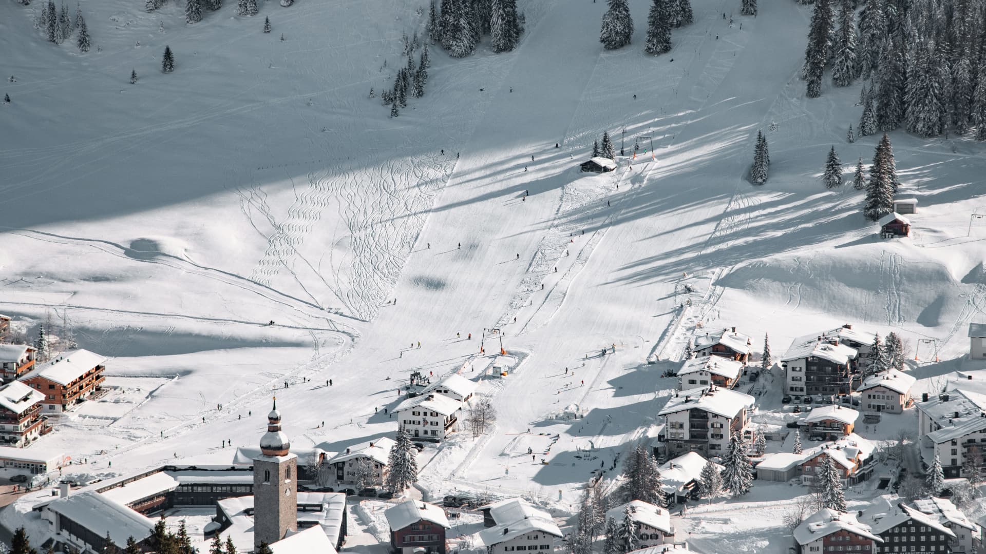 Sneeuwzekere skigebieden: waar ligt de beste kans op sneeuw?